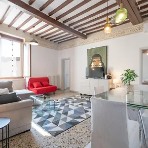https://urban-center.it-tuscanyhotel.com
